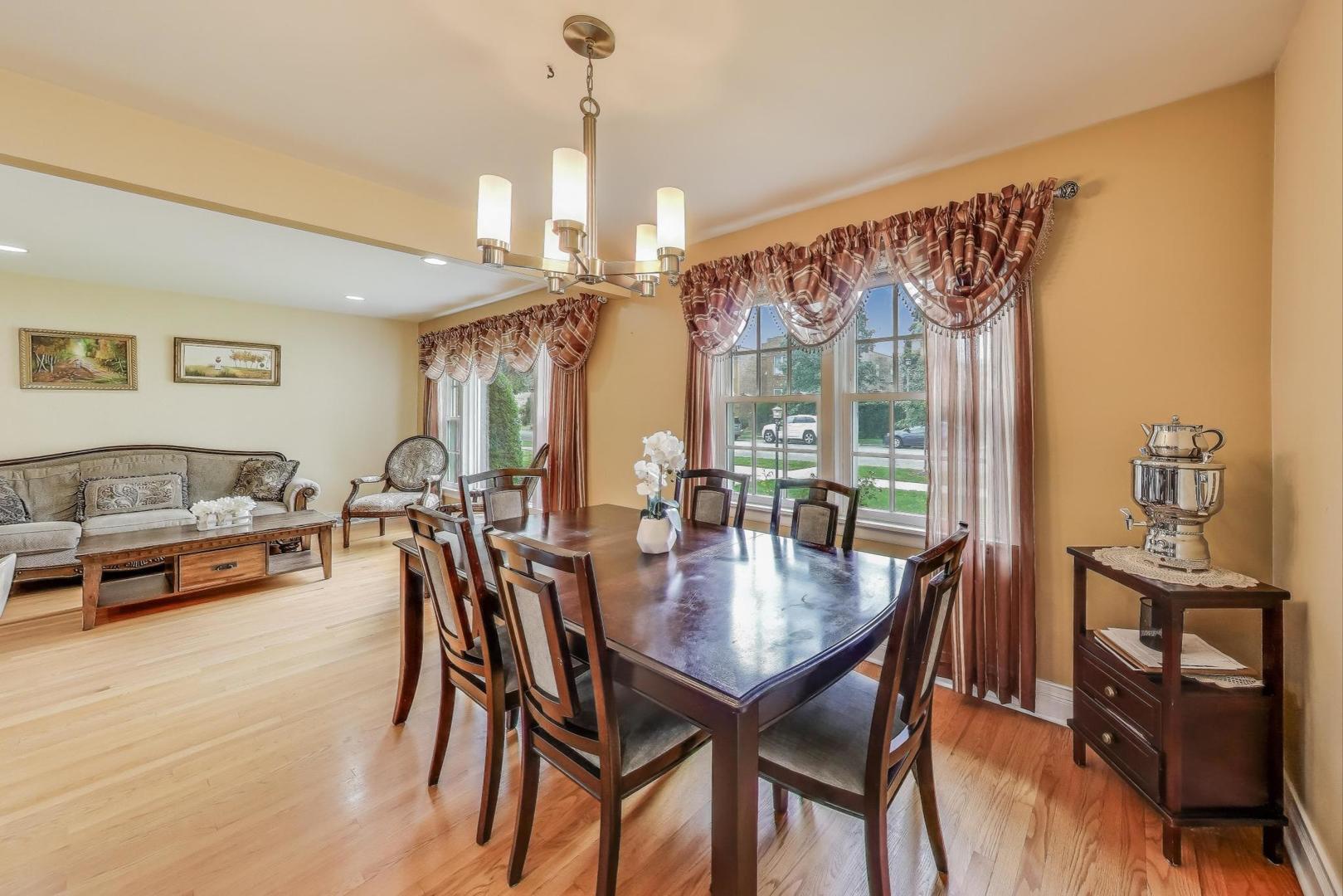 8141 Kenneth Avenue, Skokie, IL 60076