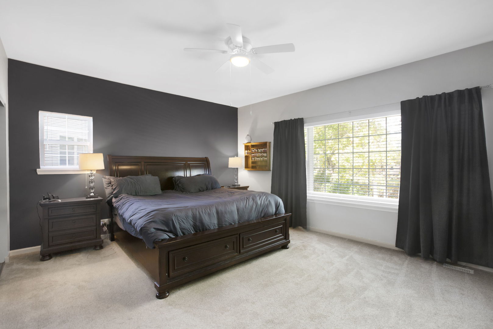 464 N Crooked Lake Lane, Lindenhurst, IL 60046