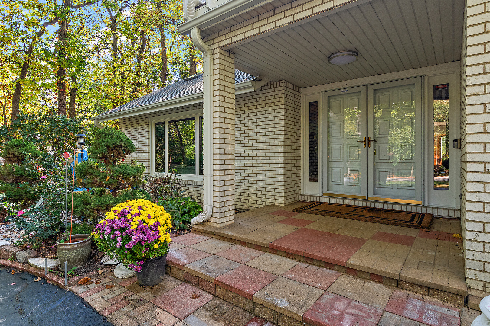 1935 Green Trails Drive, Lisle, IL 60532