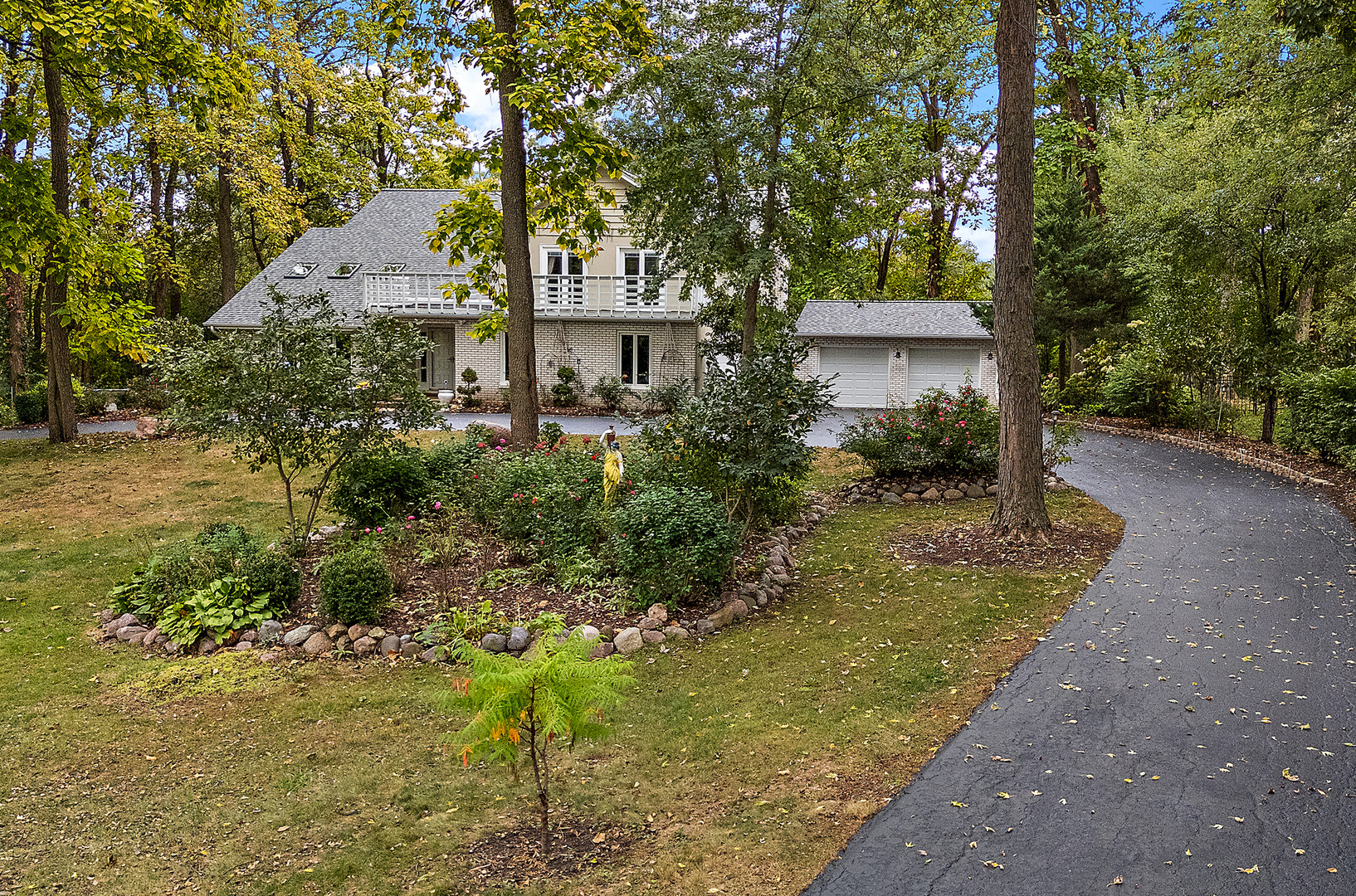 1935 Green Trails Drive, Lisle, IL 60532