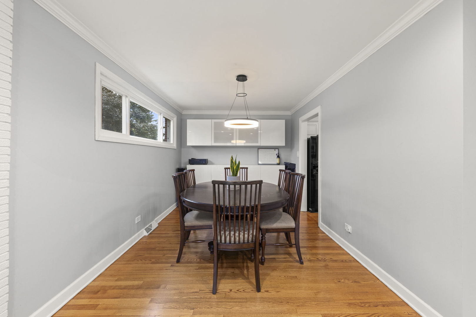 415 E Huntington Lane, Elmhurst, IL 60126
