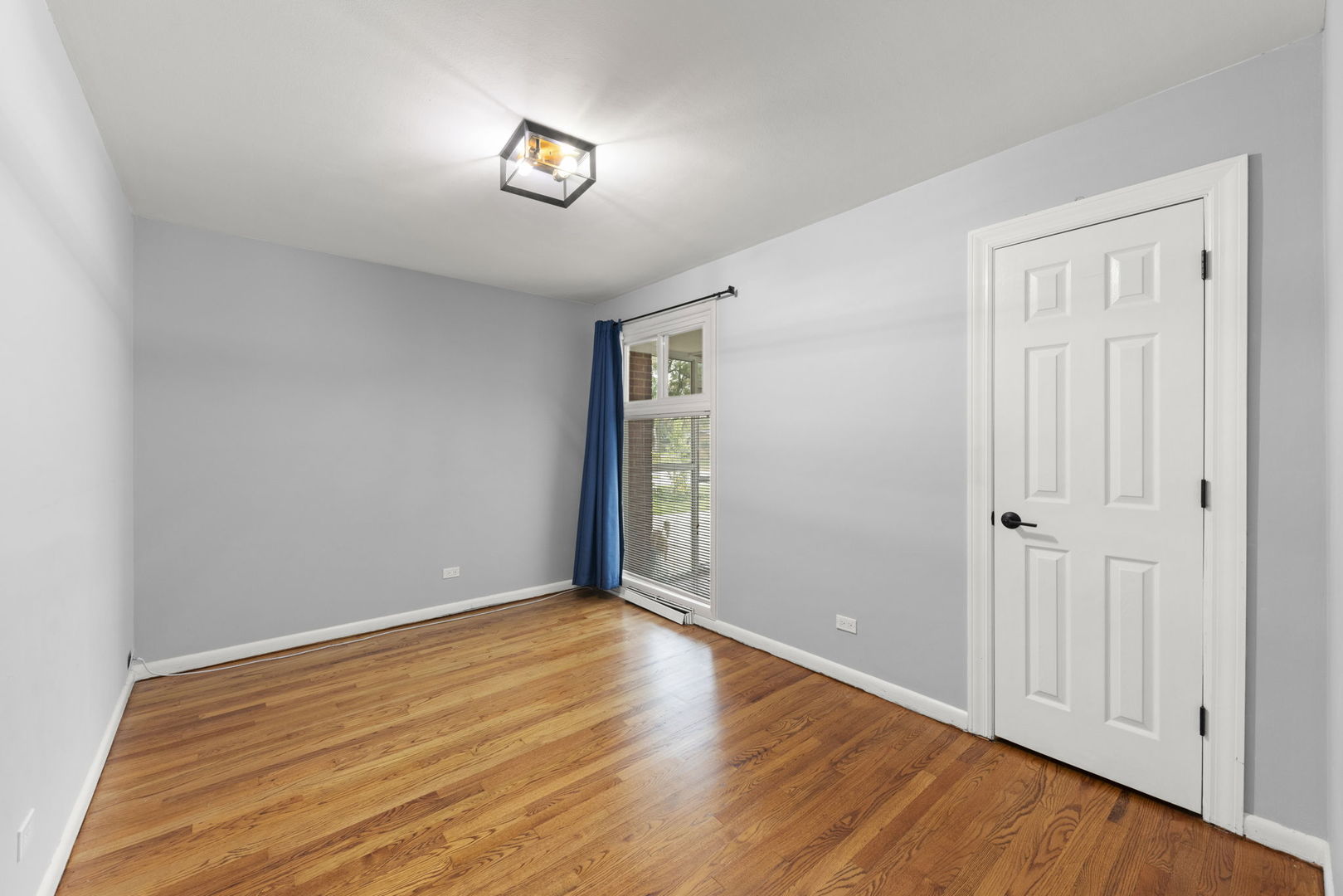 415 E Huntington Lane, Elmhurst, IL 60126