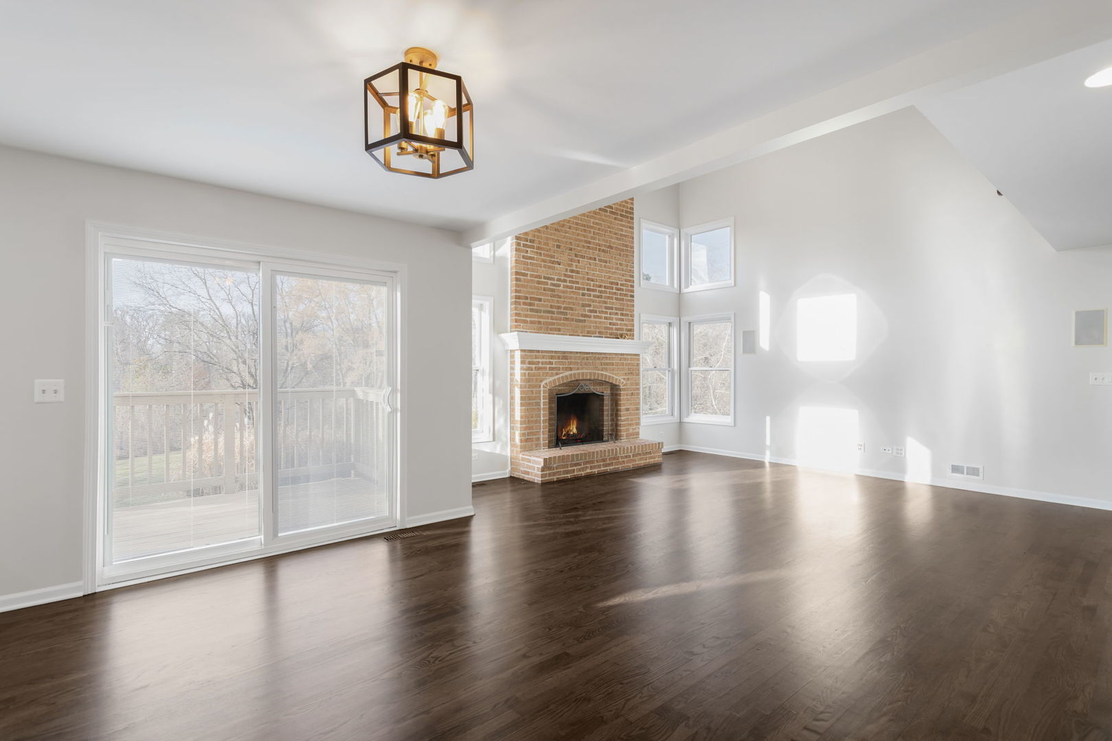 537 Arbor Lane, Oswego, IL 60543