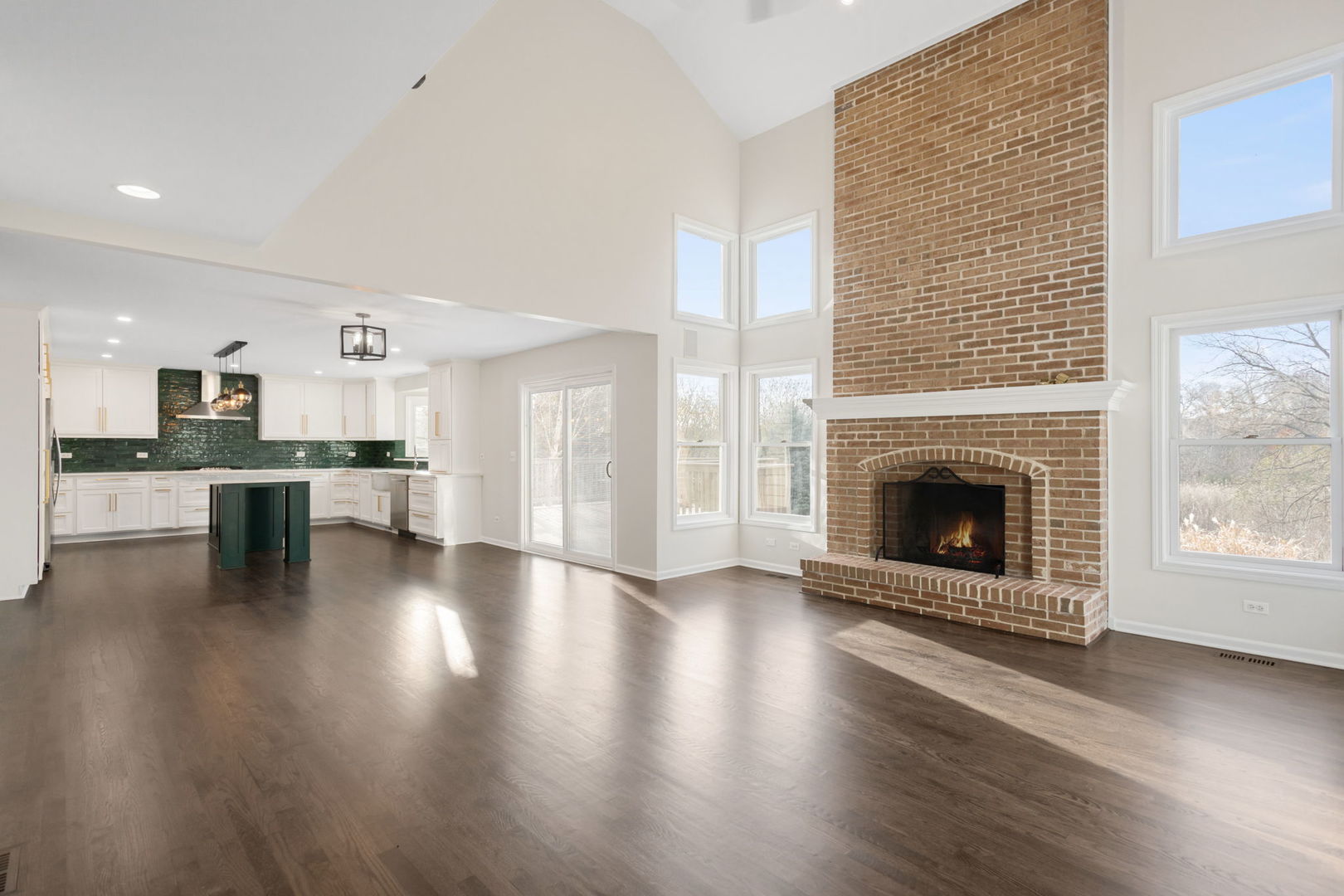 537 Arbor Lane, Oswego, IL 60543