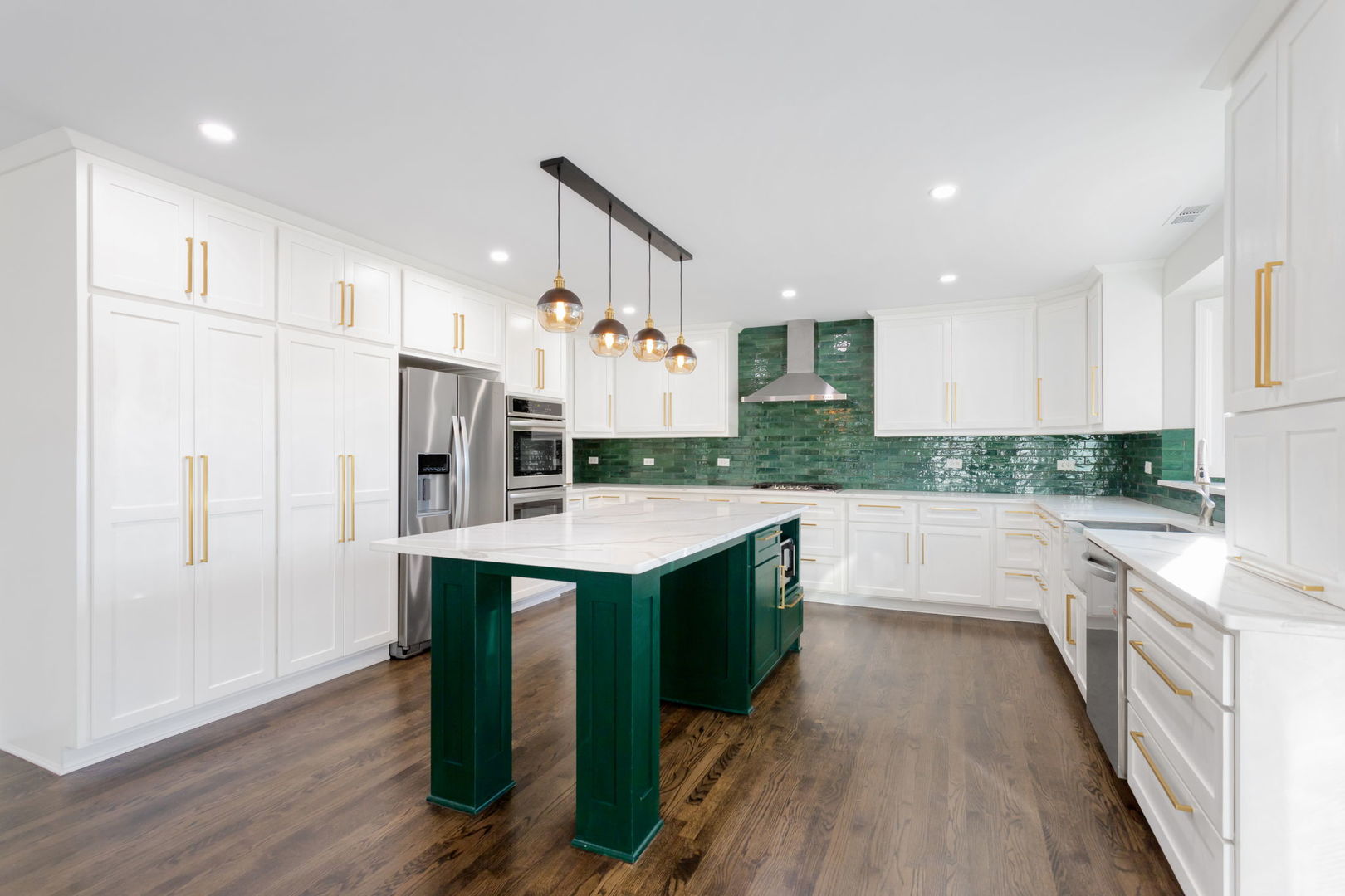 537 Arbor Lane, Oswego, IL 60543