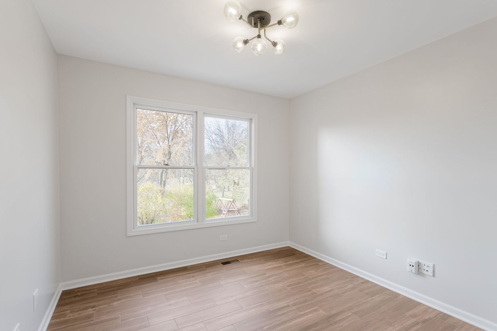 537 Arbor Lane, Oswego, IL 60543