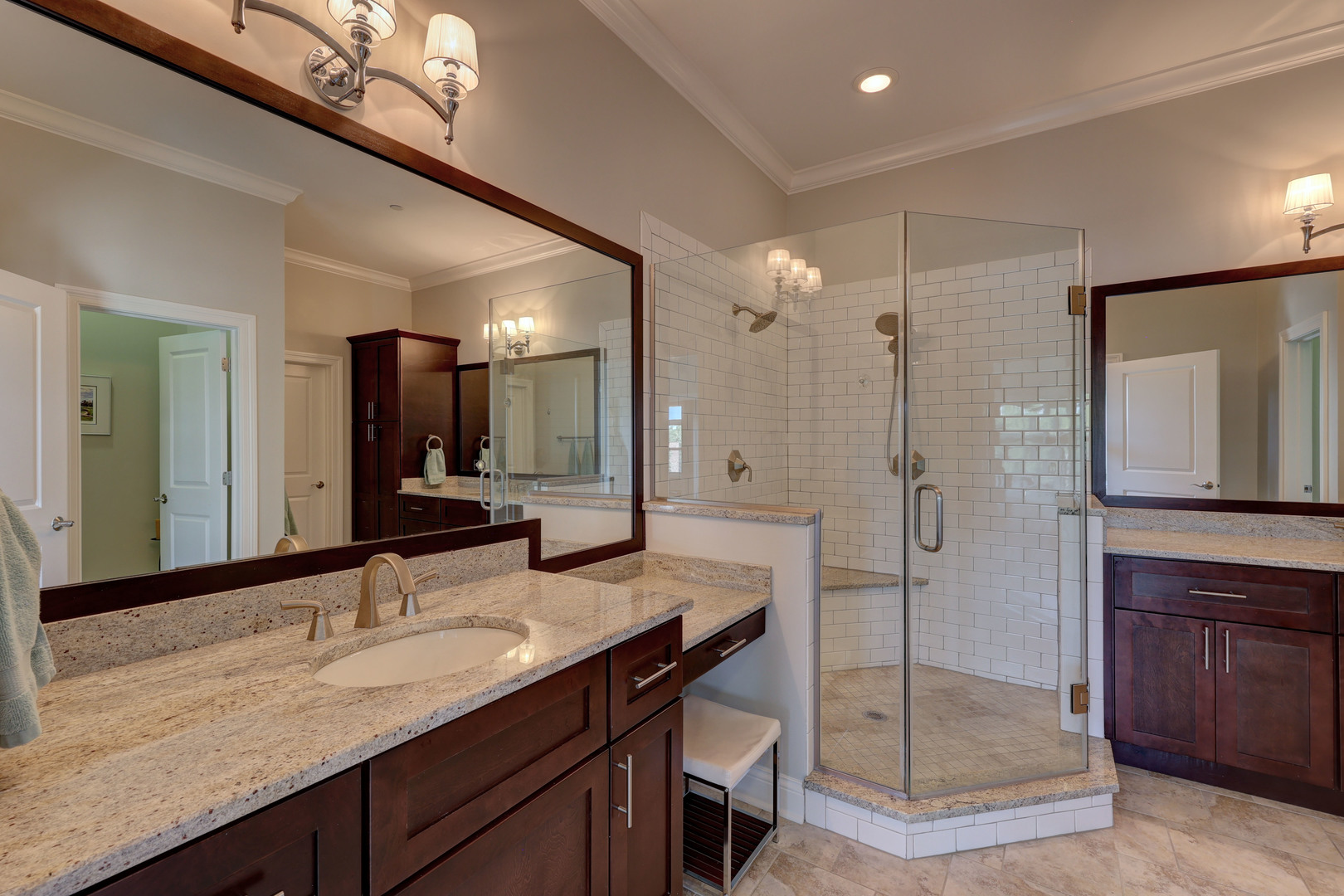 4929 Forest Avenue #4F, Downers Grove, IL 60515