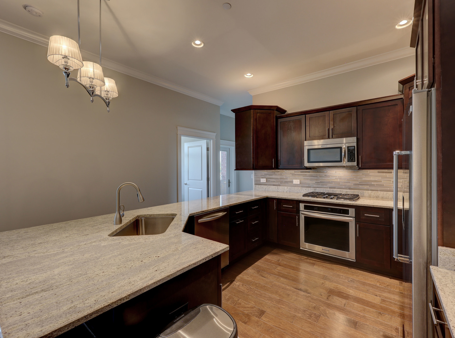 4929 Forest Avenue #4F, Downers Grove, IL 60515