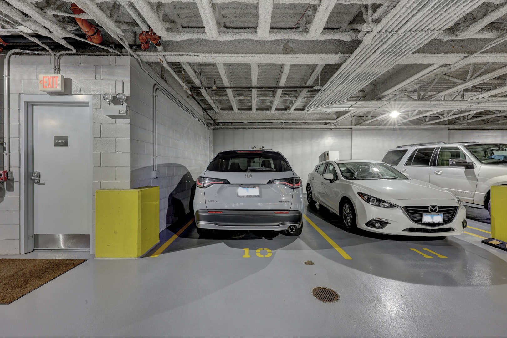 4929 Forest Avenue #4F, Downers Grove, IL 60515