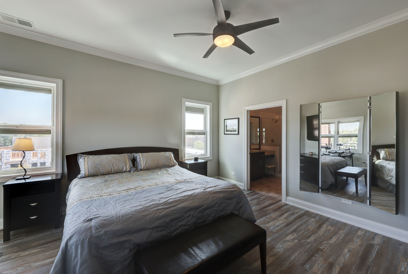 4929 Forest Avenue #4F, Downers Grove, IL 60515