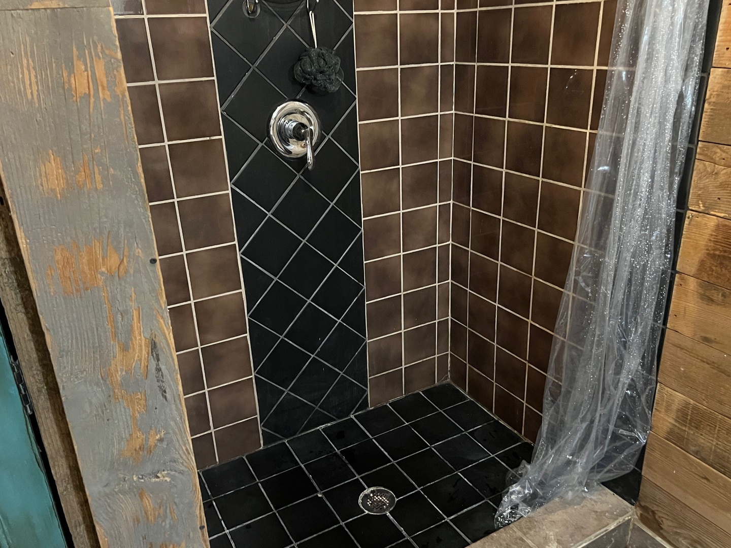 445 S ELLIS Street, Bensenville, IL 60106