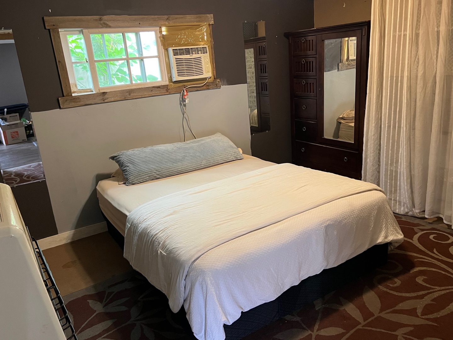 445 S ELLIS Street, Bensenville, IL 60106