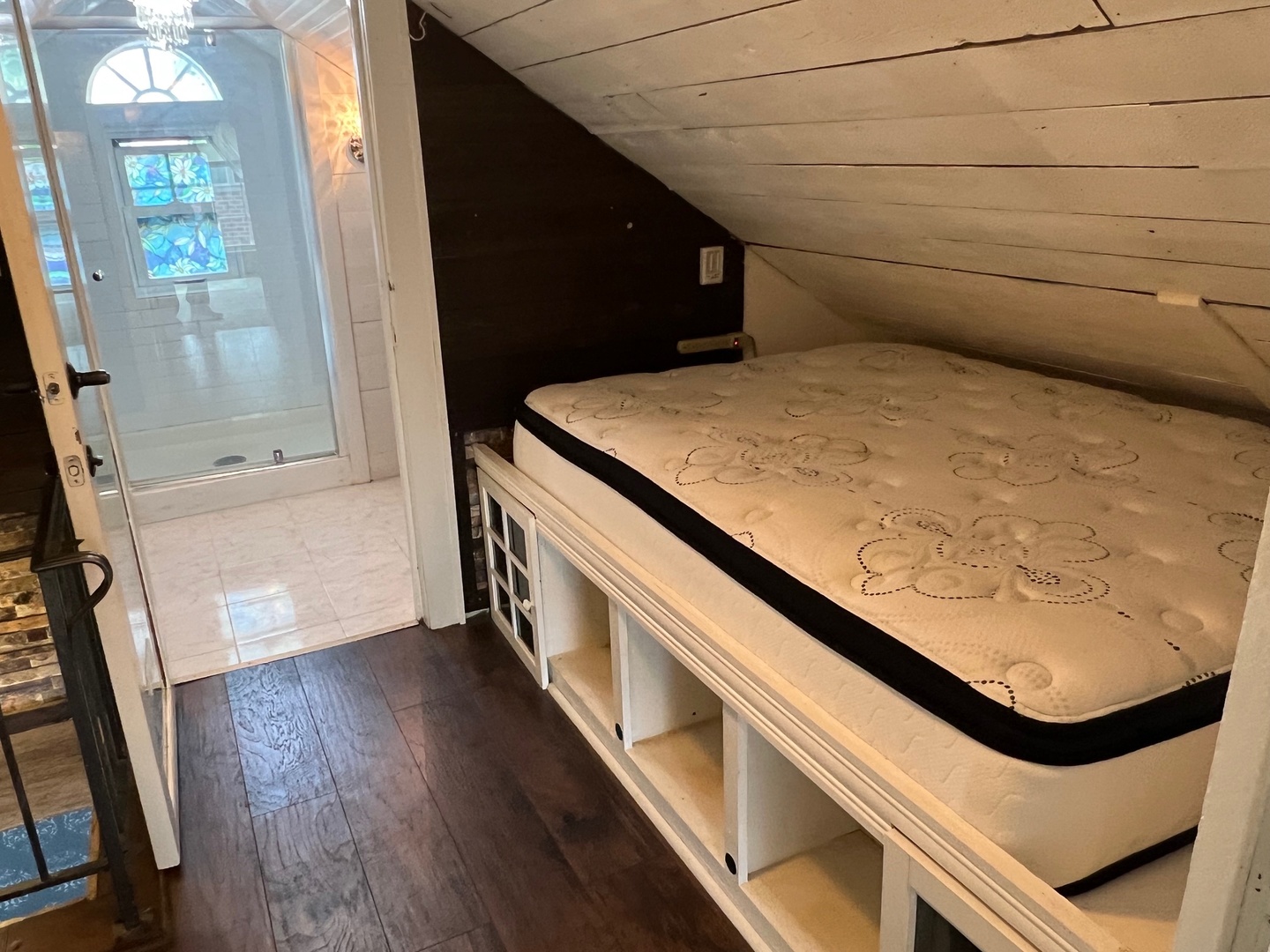 445 S ELLIS Street, Bensenville, IL 60106