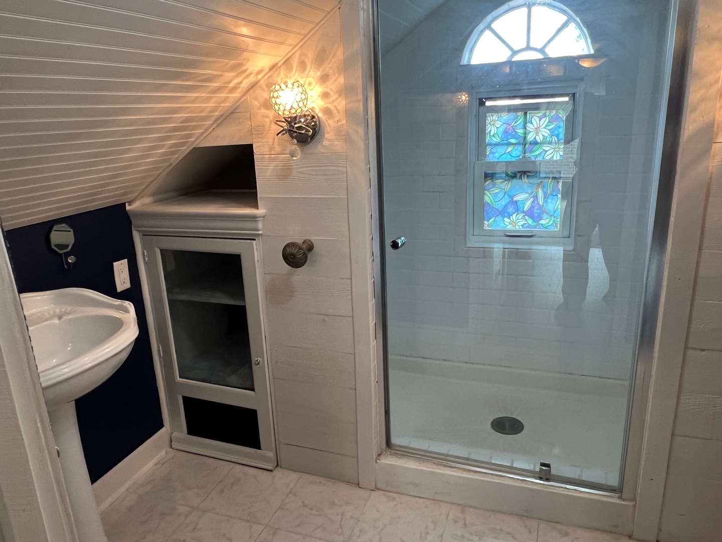 445 S ELLIS Street, Bensenville, IL 60106