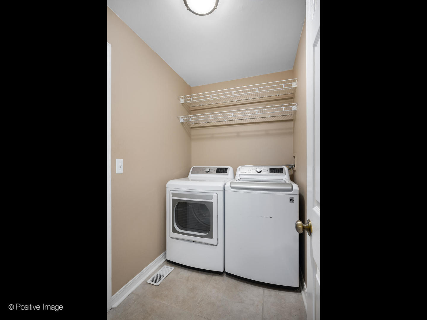 1201 Boxwood Drive, Crystal Lake, IL 60014