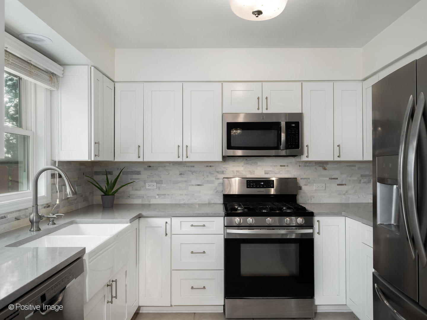 1201 Boxwood Drive, Crystal Lake, IL 60014