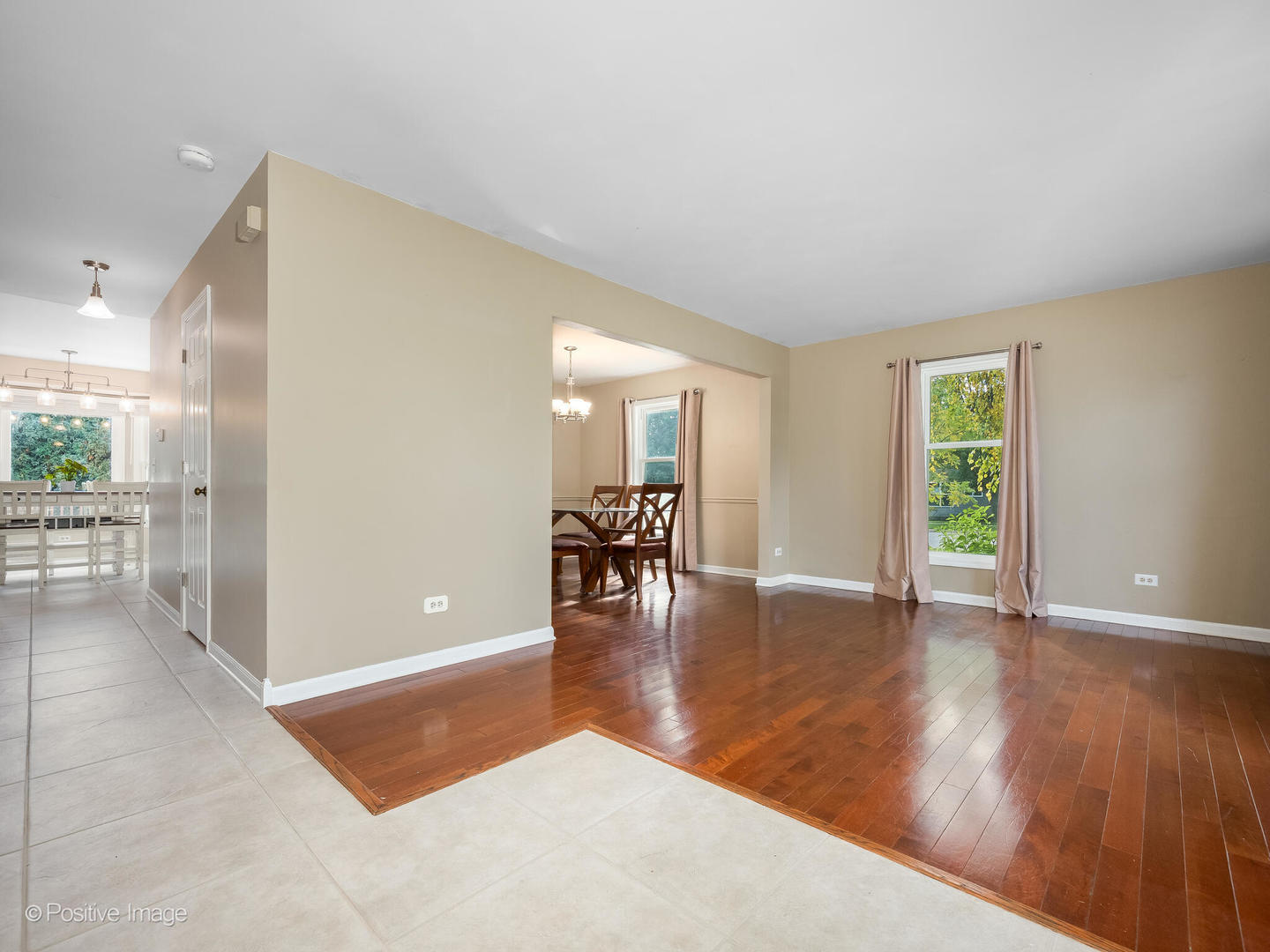 1201 Boxwood Drive, Crystal Lake, IL 60014