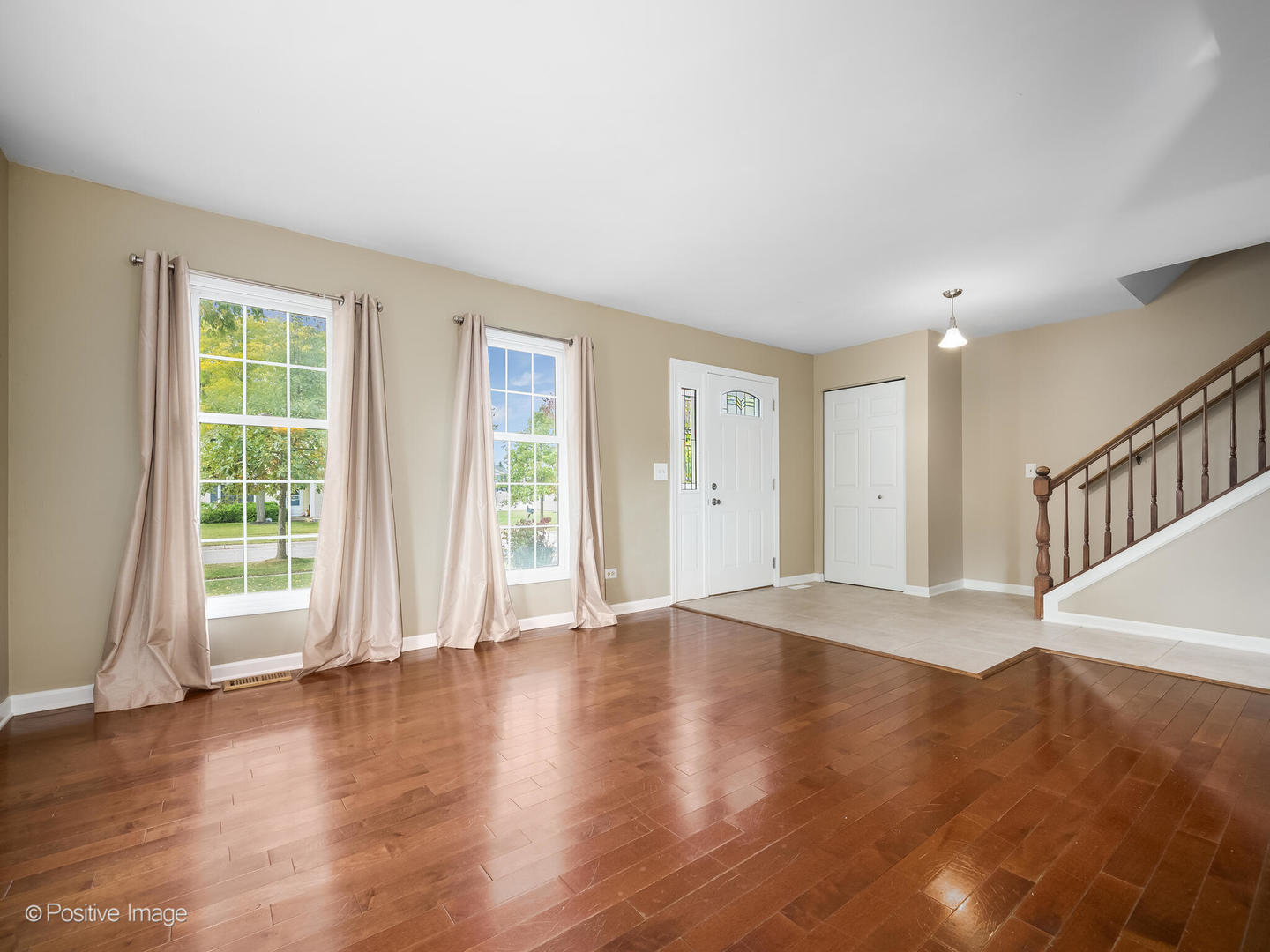 1201 Boxwood Drive, Crystal Lake, IL 60014