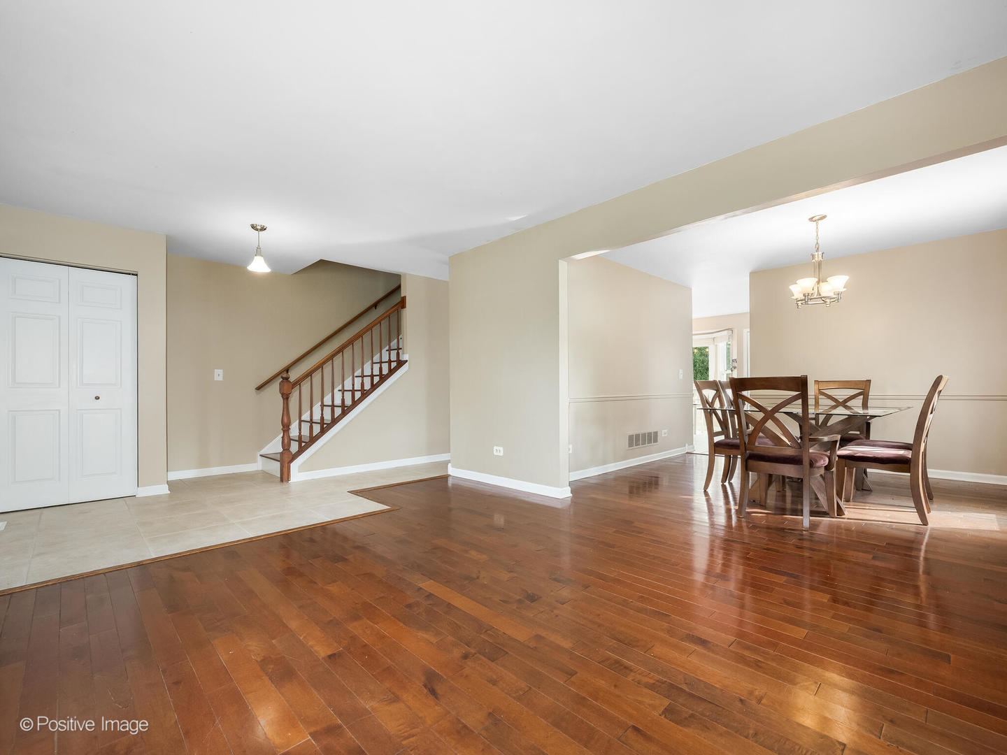 1201 Boxwood Drive, Crystal Lake, IL 60014