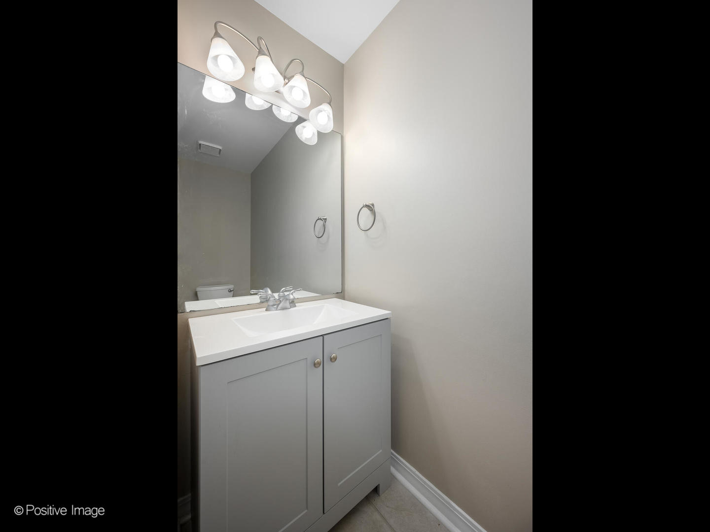 1201 Boxwood Drive, Crystal Lake, IL 60014