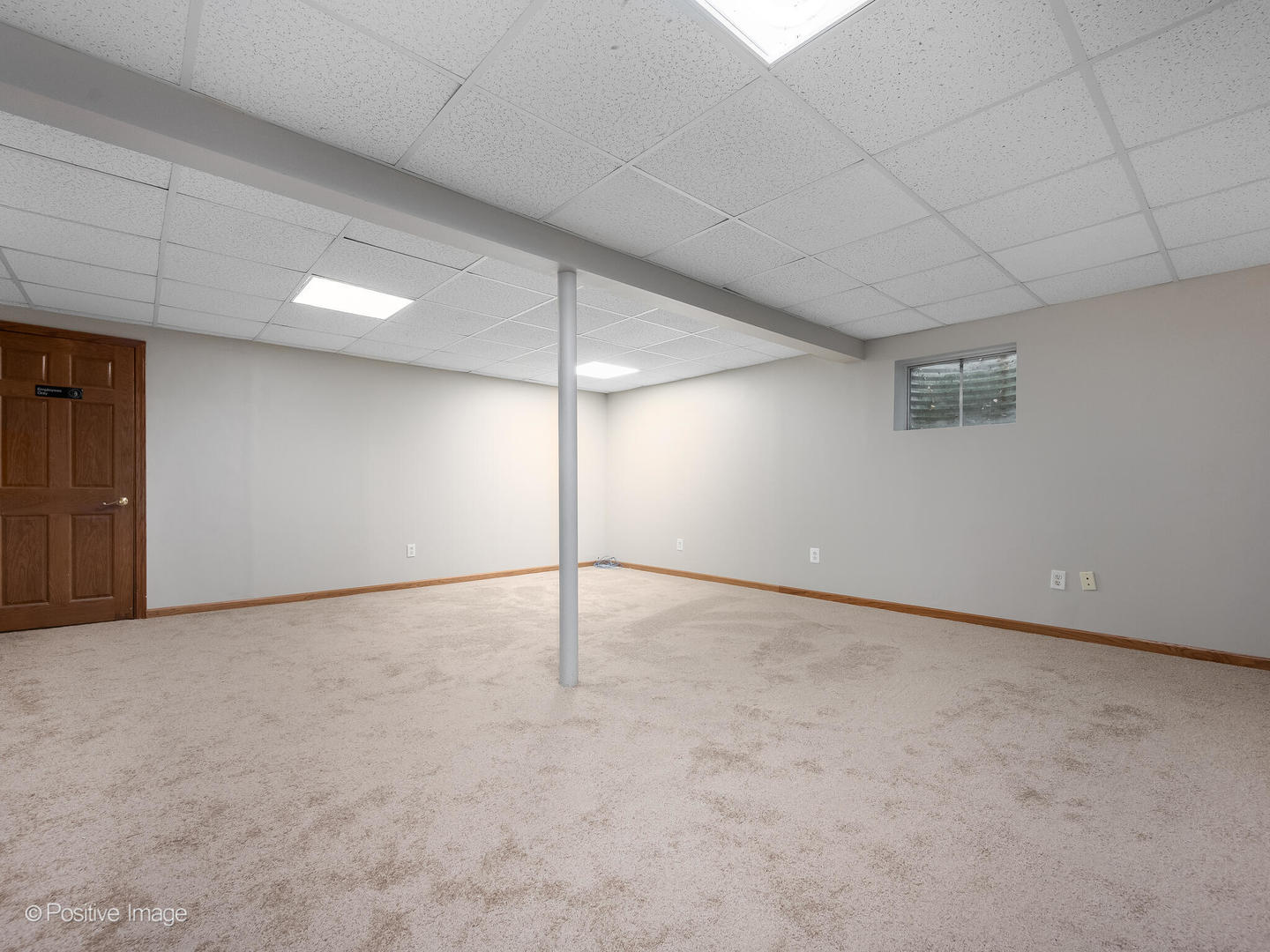 1201 Boxwood Drive, Crystal Lake, IL 60014