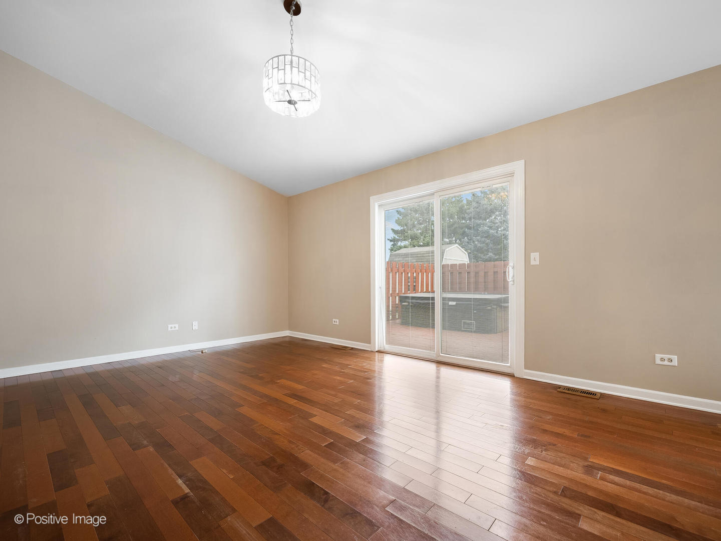 1201 Boxwood Drive, Crystal Lake, IL 60014