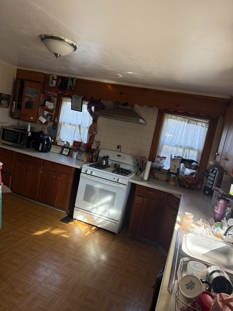 2903 Gideon Avenue, Zion, IL 60099