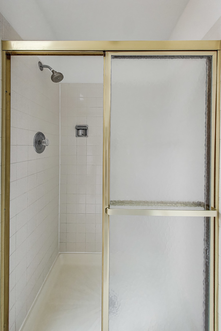 14 Oxford Court, Algonquin, IL 60102