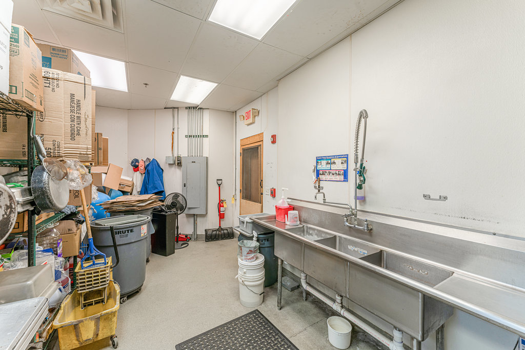 21000 S Frankfort Square Road, Frankfort, IL 60423