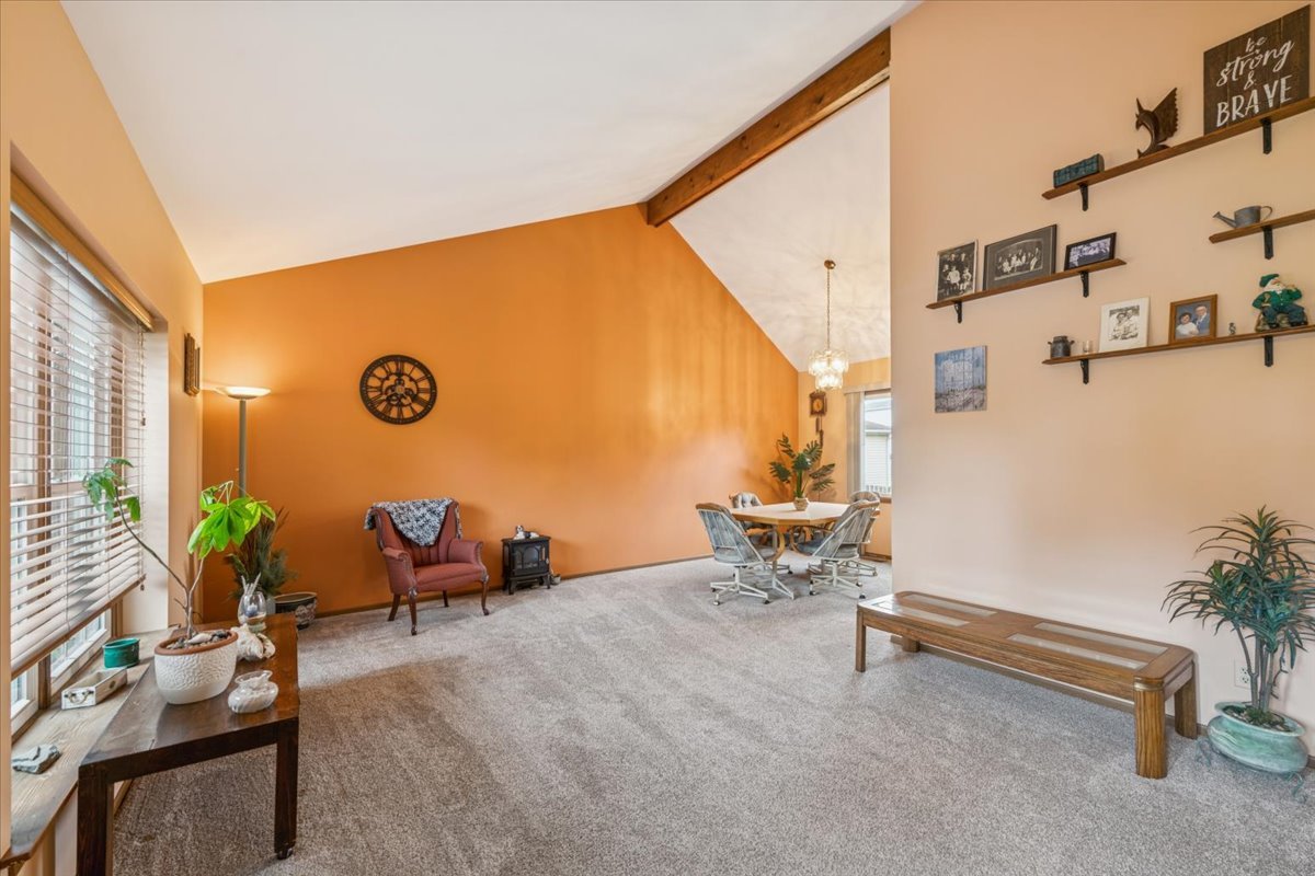 217 Barnwood Trail, McHenry, IL 60050