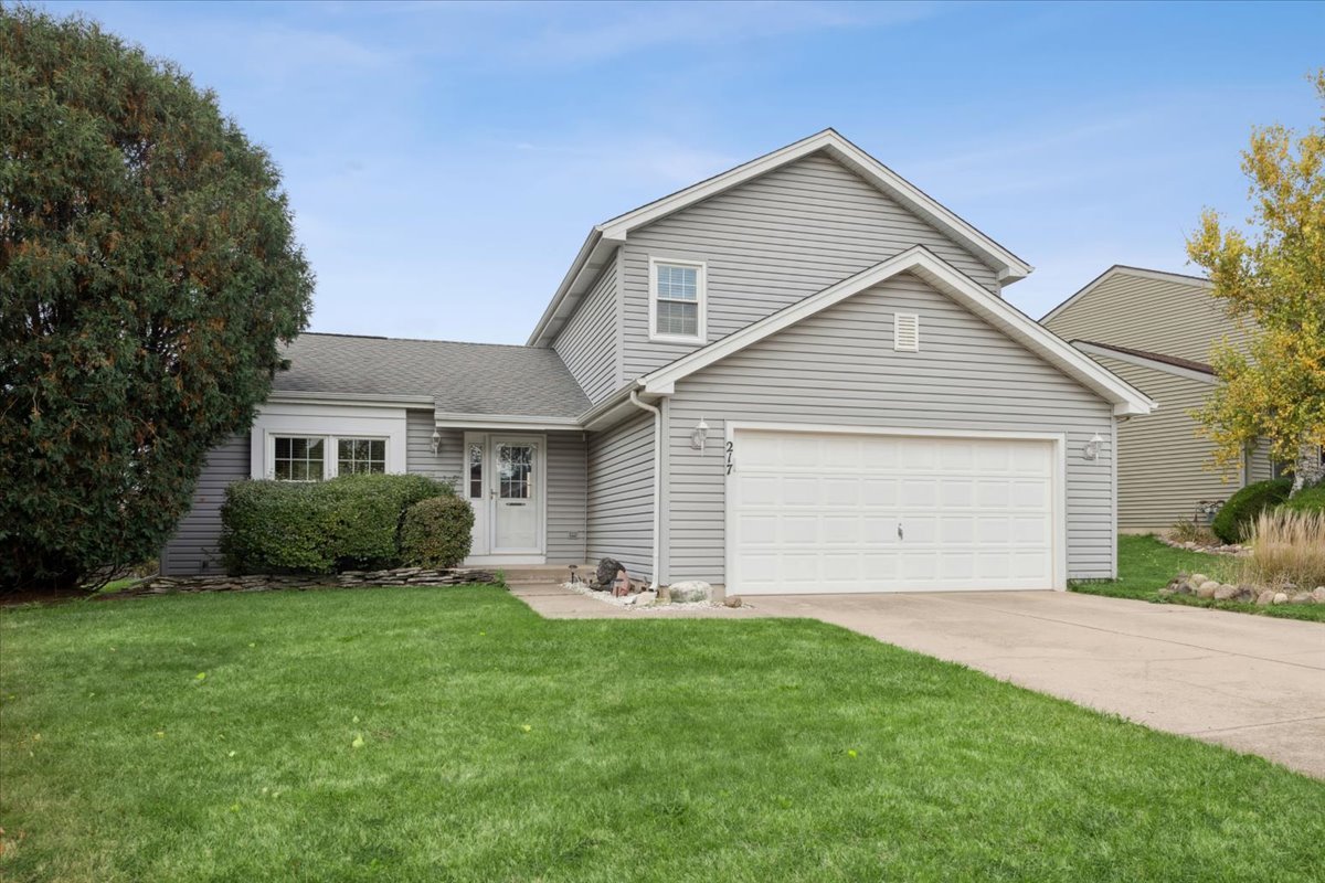 217 Barnwood Trail, McHenry, IL 60050