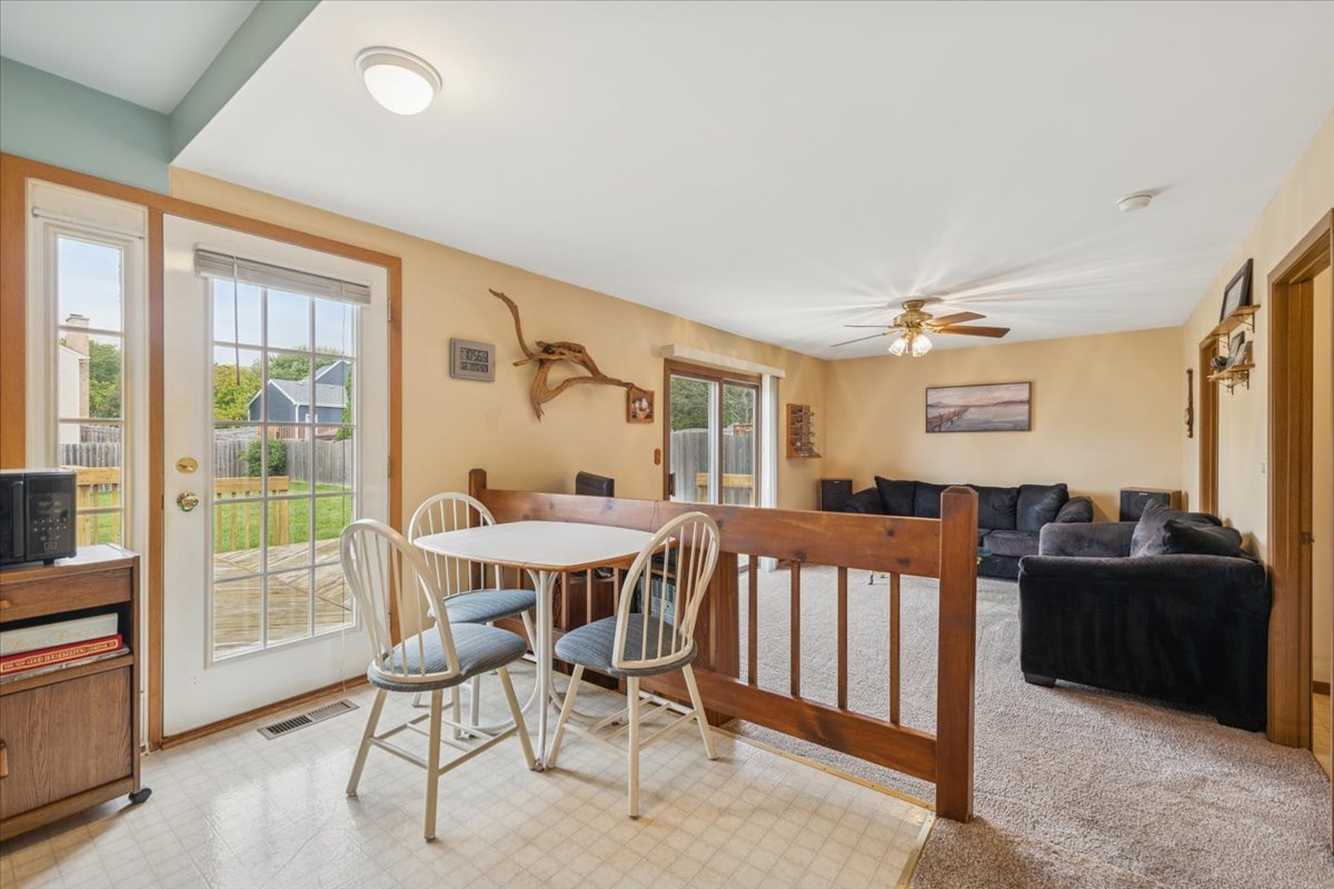 217 Barnwood Trail, McHenry, IL 60050