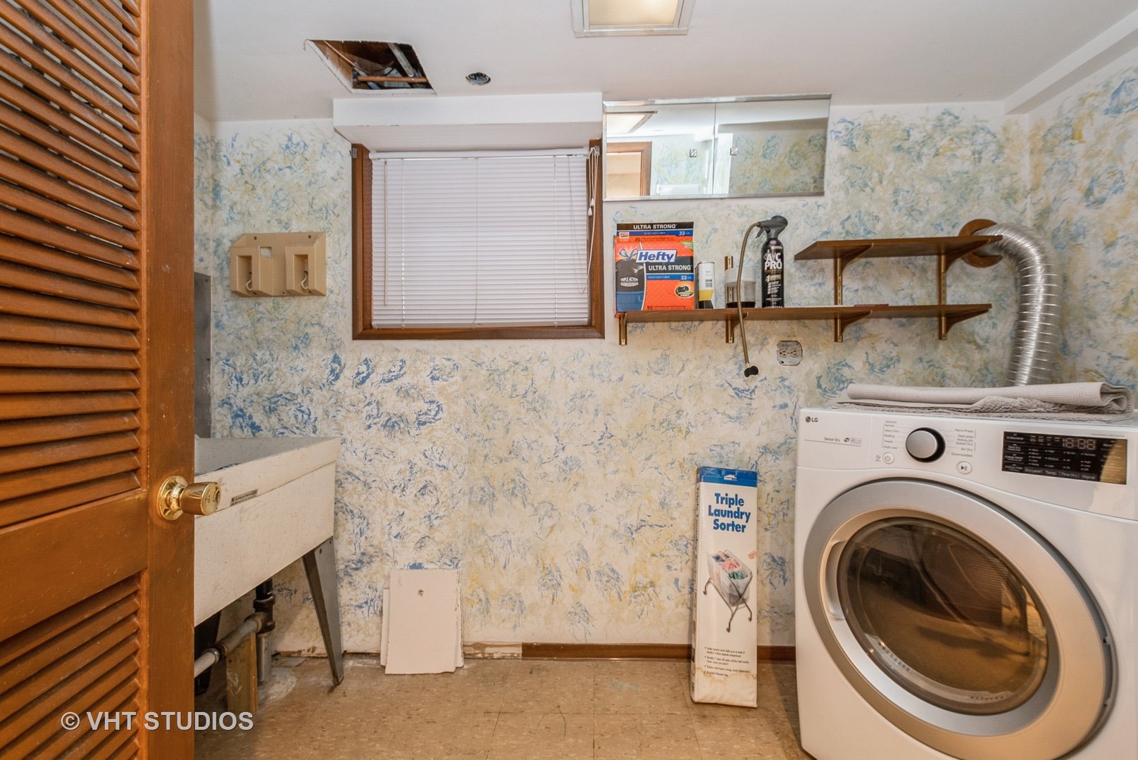 6004 S Kolmar Avenue, Chicago, IL 60629