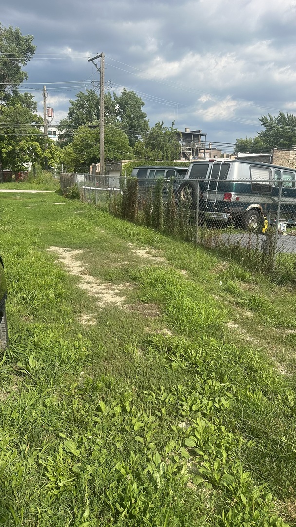 847 N Homan Avenue, Chicago, IL 60651