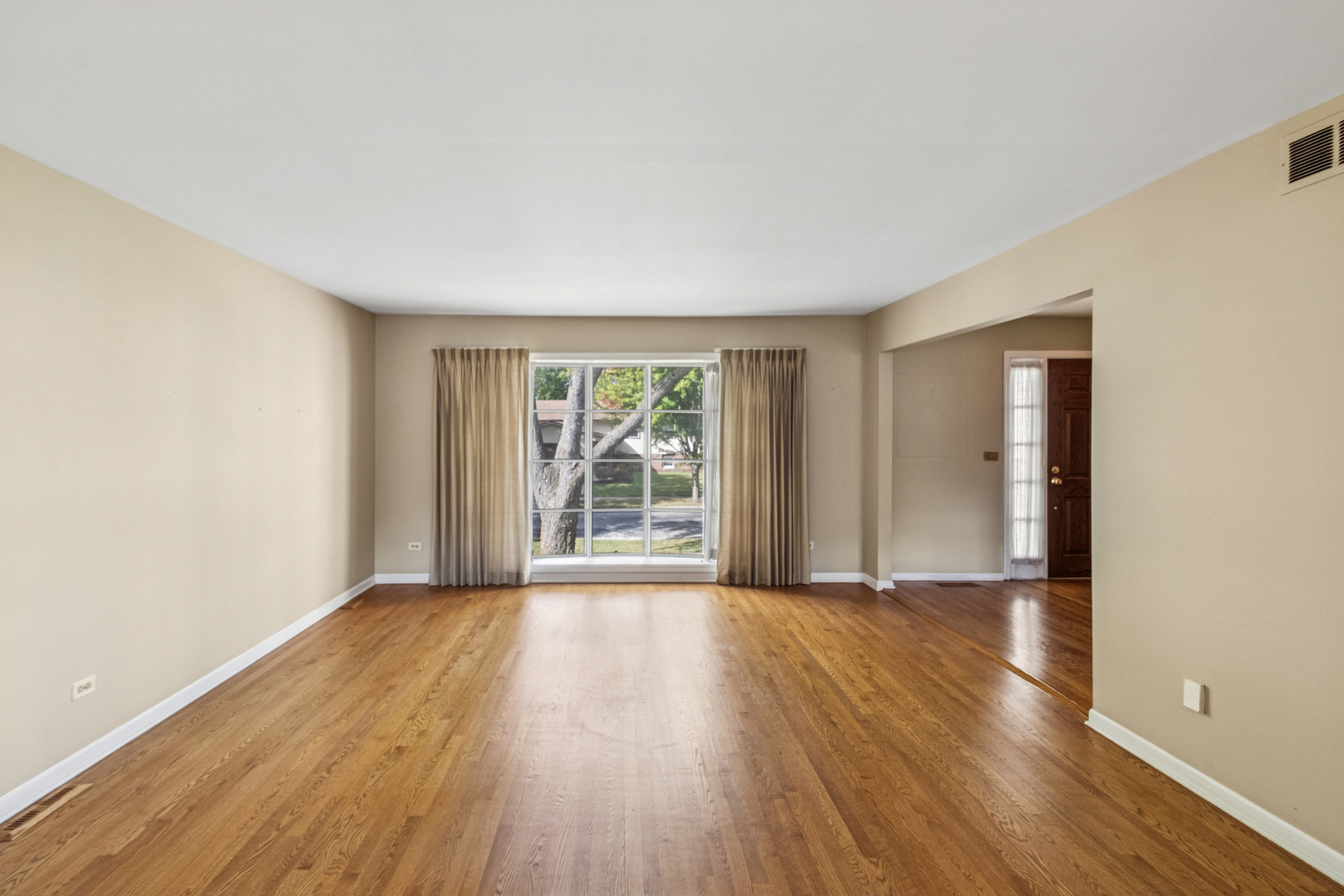 133 Coral Lane, Wheeling, IL 60090