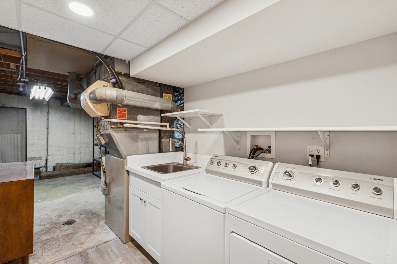 133 Coral Lane, Wheeling, IL 60090