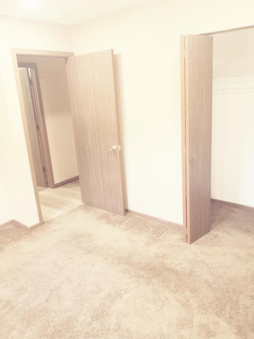 709 Dartmouth Drive, Island Lake, IL 60042