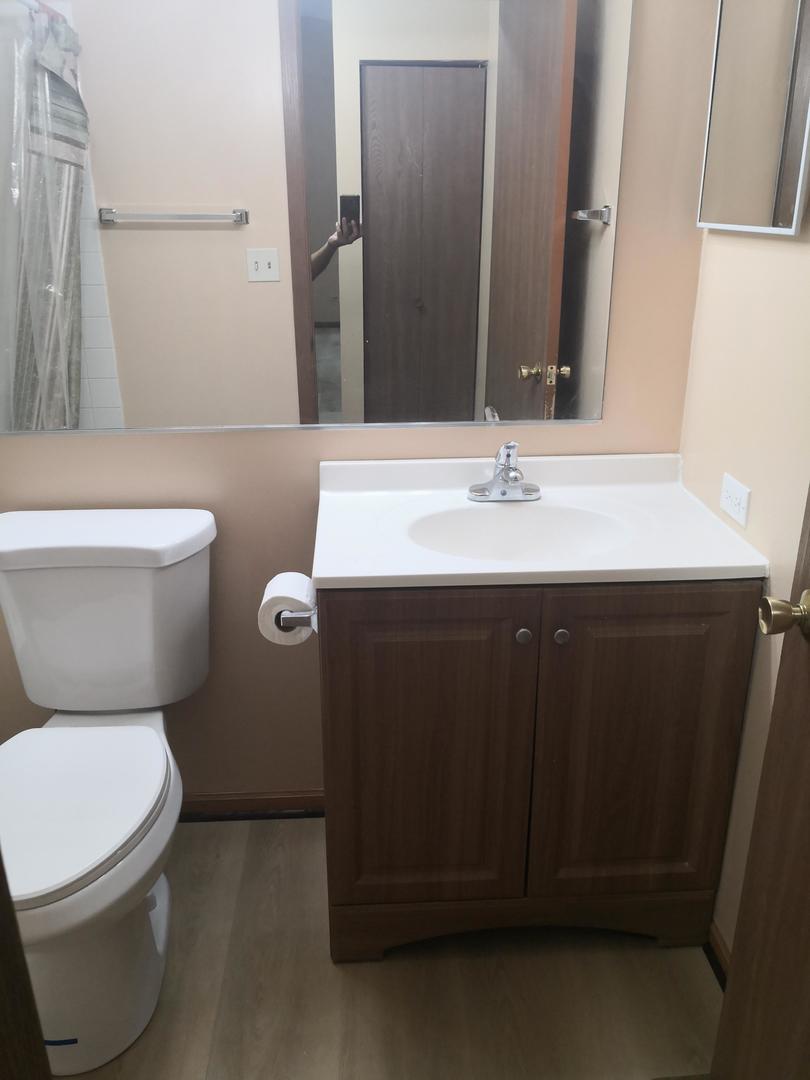 709 Dartmouth Drive, Island Lake, IL 60042