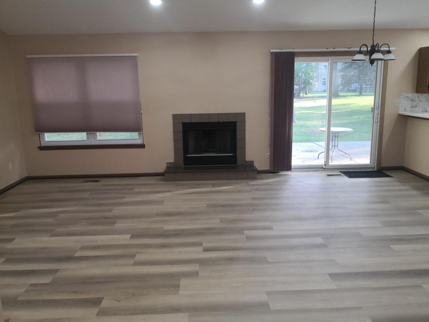 709 Dartmouth Drive, Island Lake, IL 60042