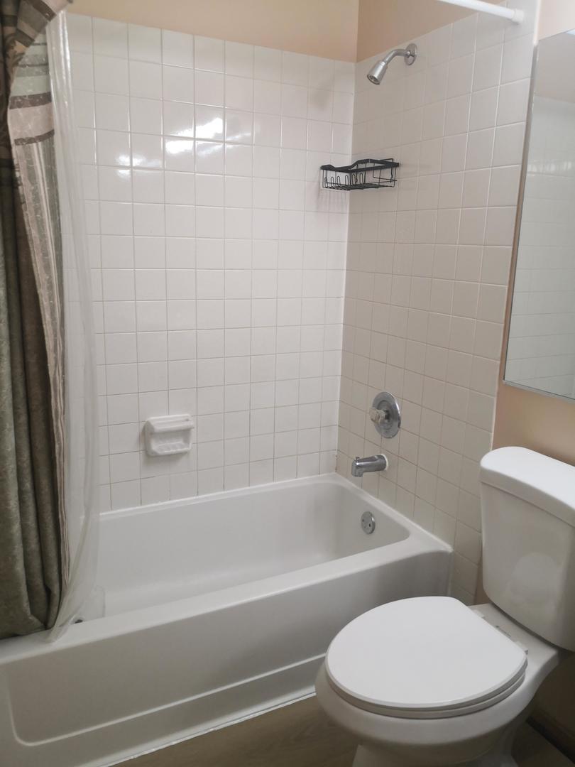 709 Dartmouth Drive, Island Lake, IL 60042