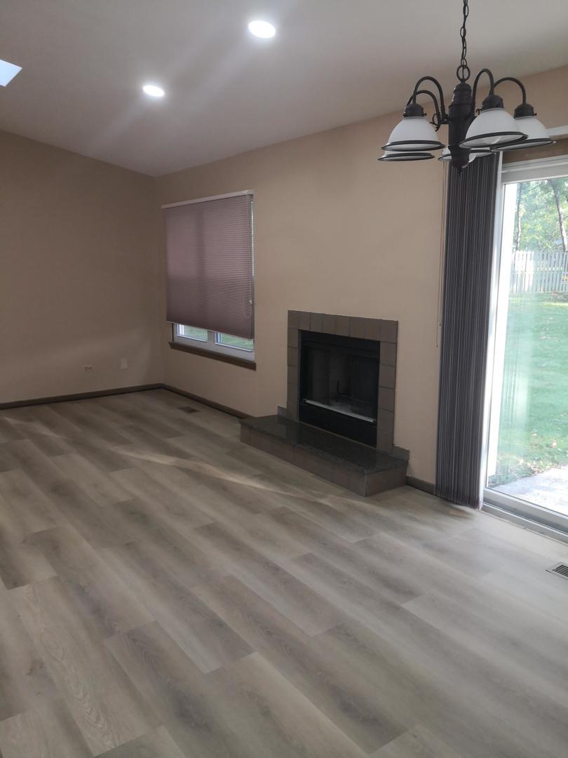 709 Dartmouth Drive, Island Lake, IL 60042