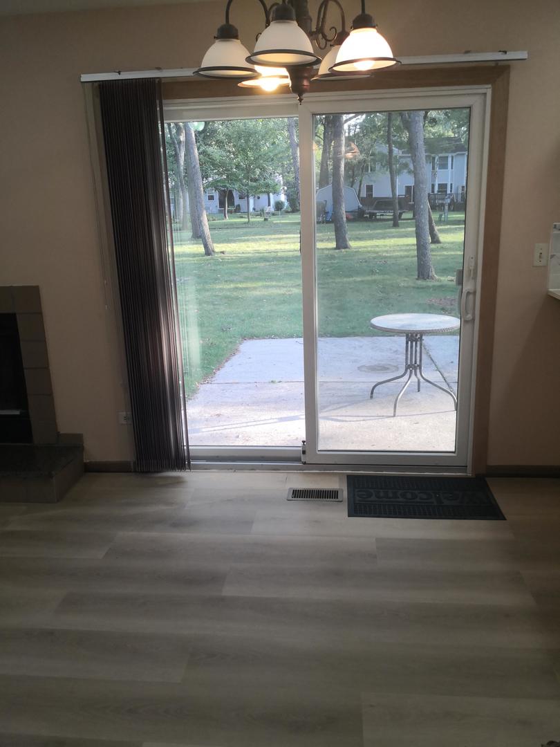 709 Dartmouth Drive, Island Lake, IL 60042