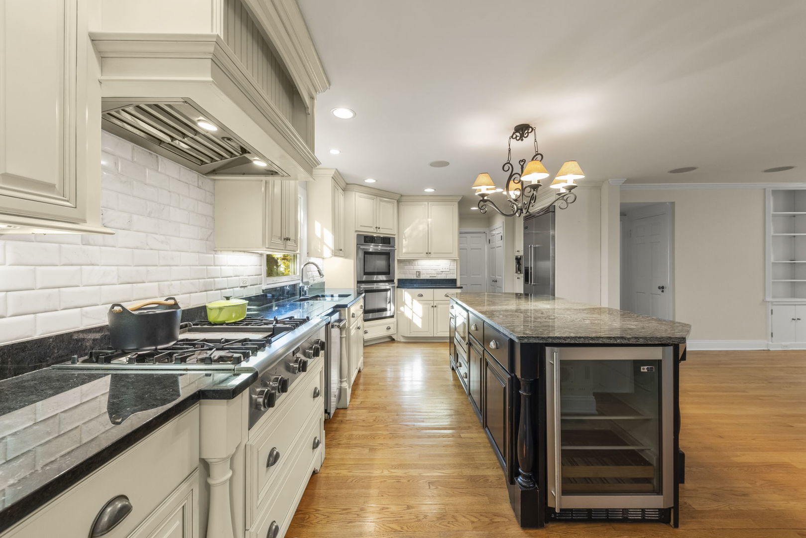 Glen Ellyn, IL 60137