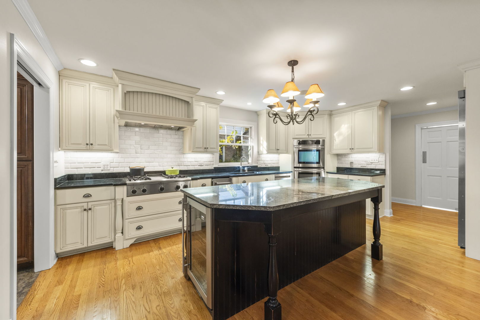 Glen Ellyn, IL 60137