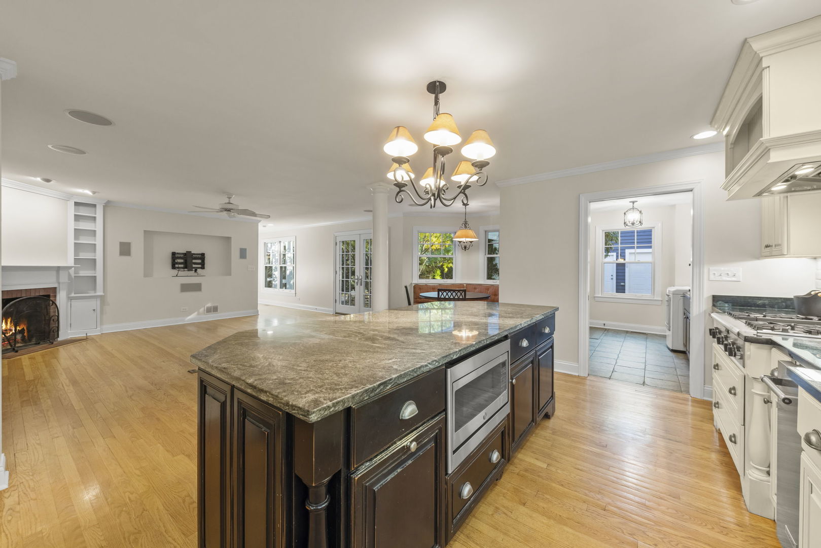 Glen Ellyn, IL 60137