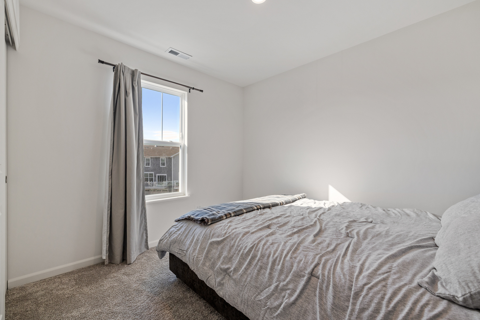 2599 Martini Street #2599, Mundelein, IL 60060