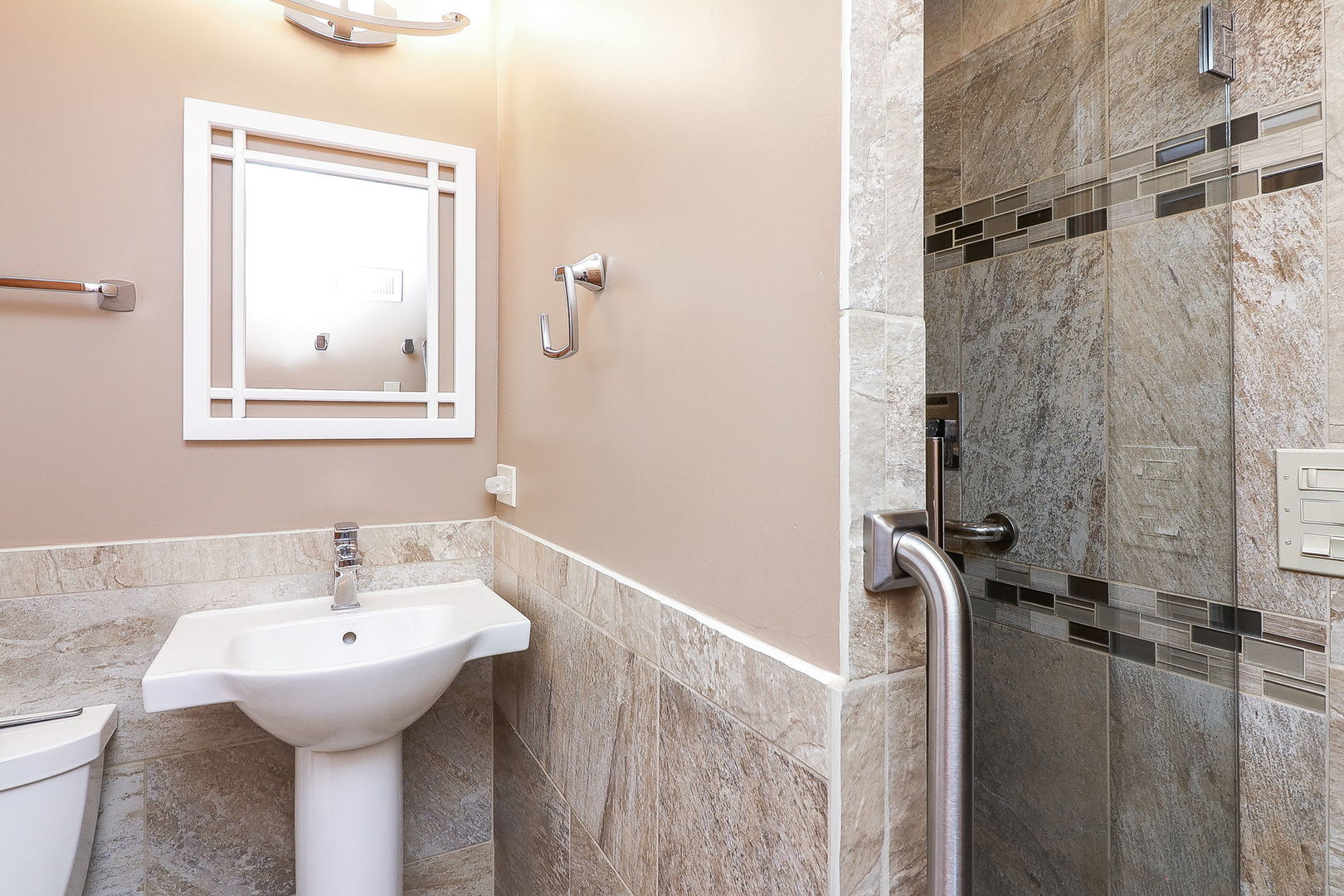 7213 Emerson Drive, Darien, IL 60561