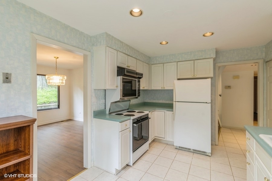 729 Old Barn Road #C, Lake Barrington, IL 60010