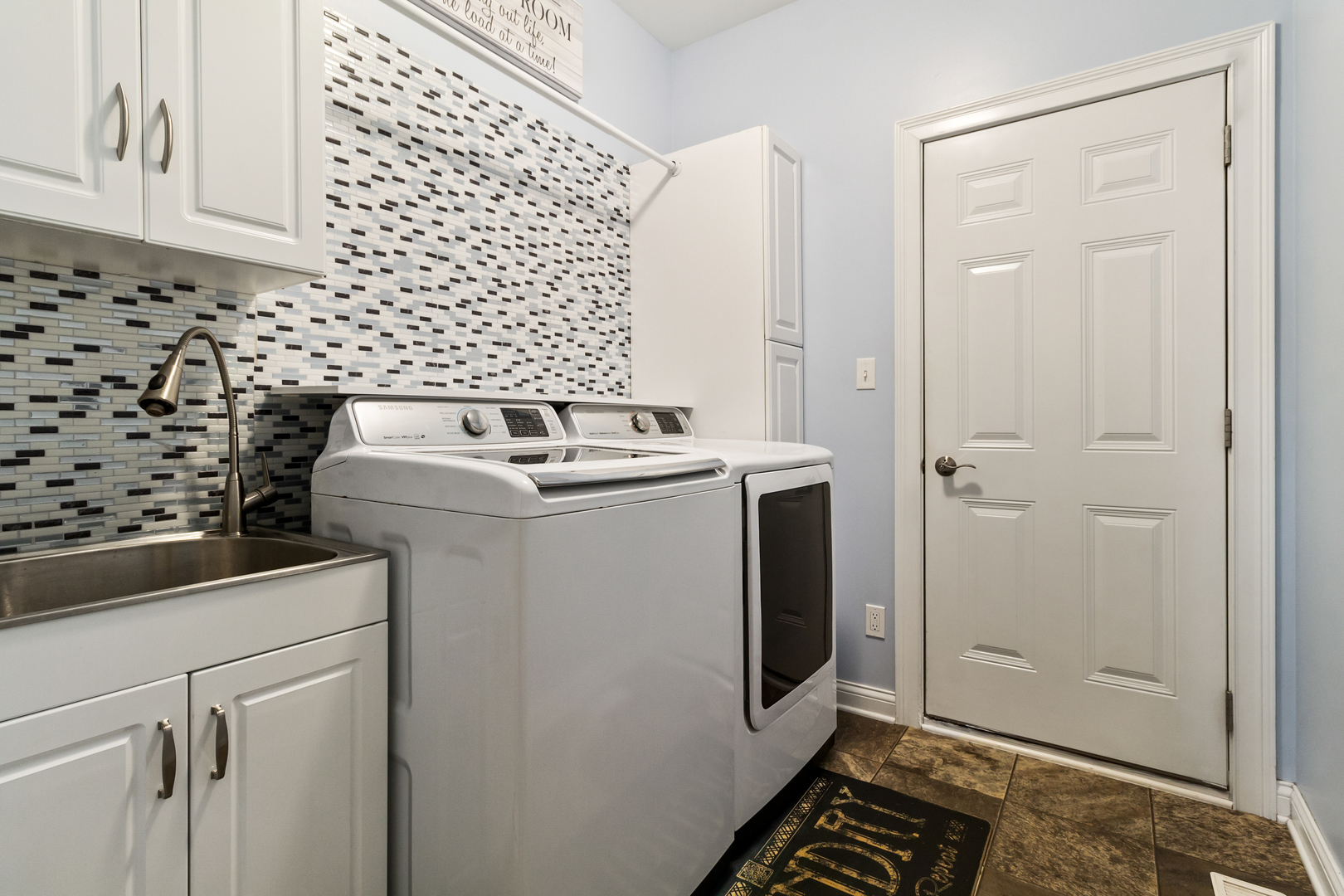 620 Edinburg Drive, Griffith, IN 46319