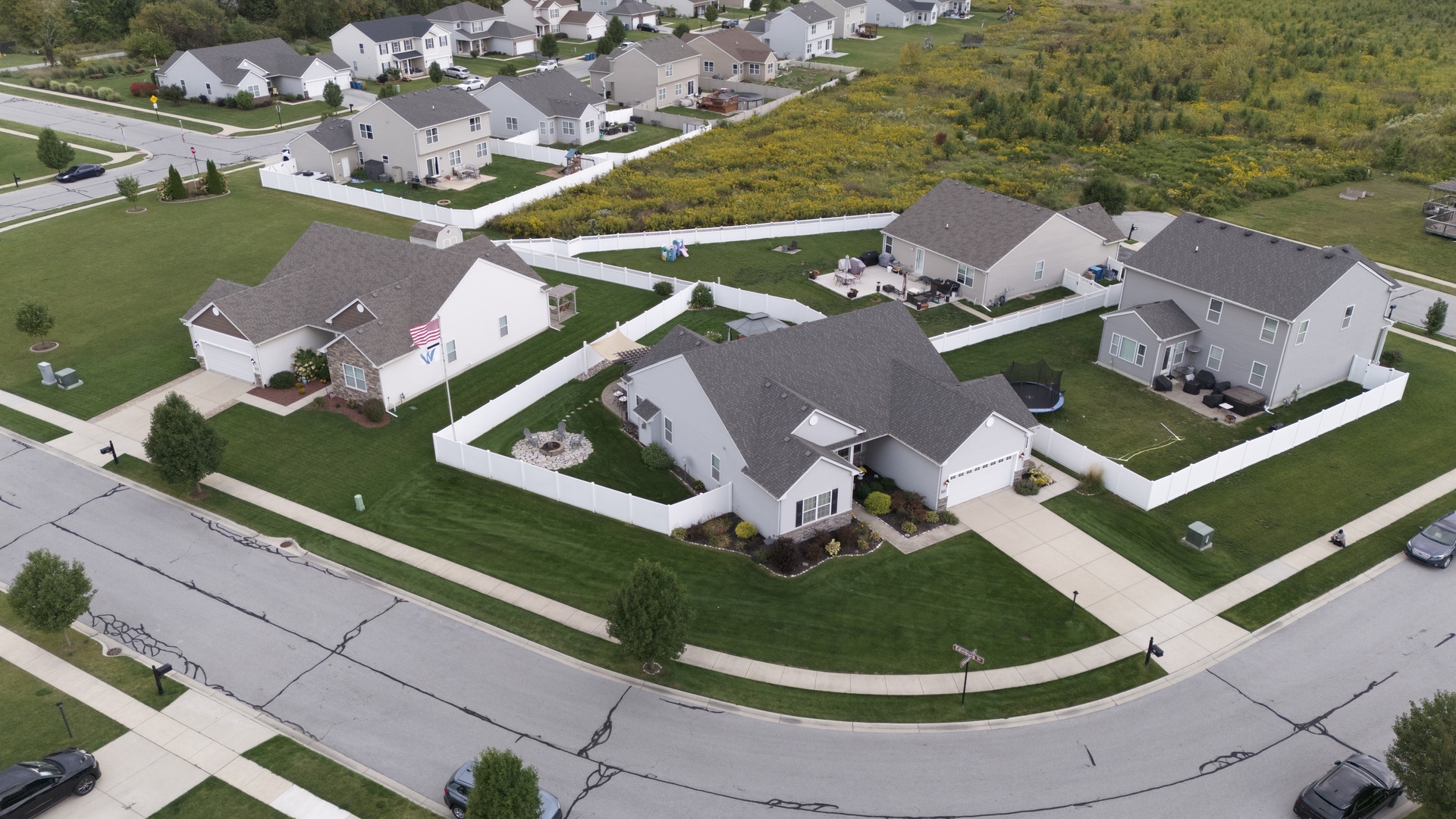620 Edinburg Drive, Griffith, IN 46319